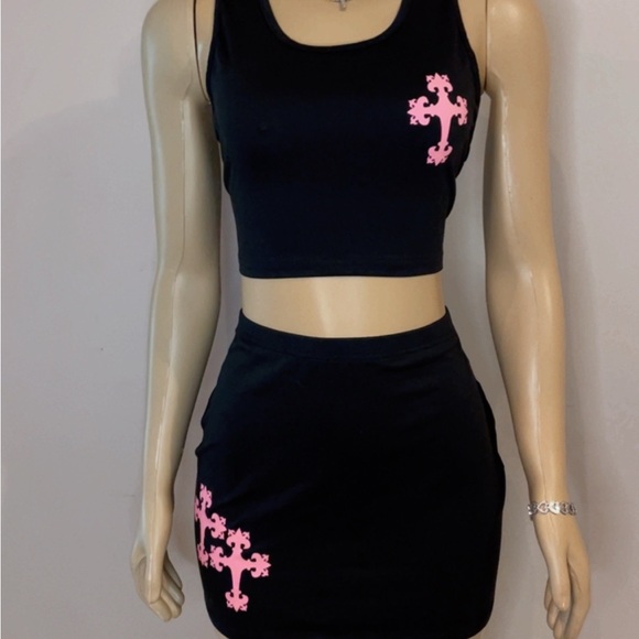 Mini Black Pencil Skirt Set with Pink Crosses for Casual Night Out - Picture 1 of 1